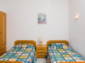 Evita Beach Apartments