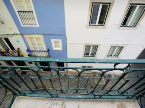 Charming Bairro Alto Apartment