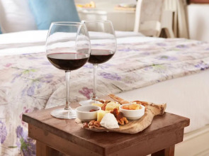 Vinifera Vineyards Hotel