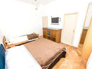 Apartment With one Bedroom in Kaštel Štafilic, With Pool Access, Enclo