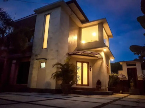 D16 Nature Villa