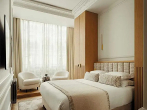 Luxurious & Newly Refurbished Apartment - Champs Elysees