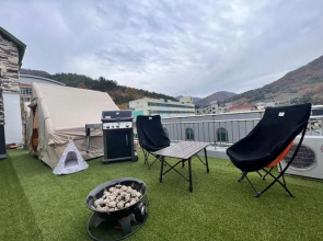 The place with a rest, Minimal Camping & BBQ, So Hotel 301