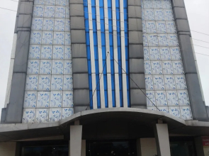 Apex Hotel