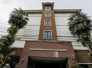 乌尼可诗娜卡琳公寓(Unico Srinakarin Residence)