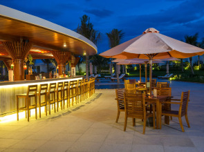 Cam Ranh Riviera Beach Resort & Spa