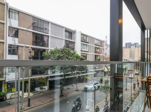 Marvelous 2BR With Balcony Near Kennedy Park