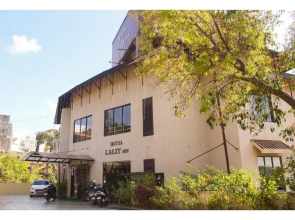 Hotel Lalit Inn