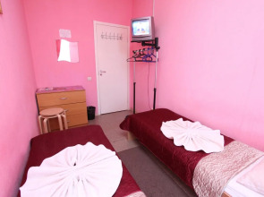 Krasny Kovrik na Pushkinskoy