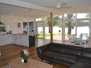 Bundalong Waterfront- 28 Graham Ave, Bundalong