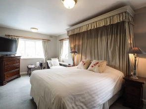 Chequers Hotel