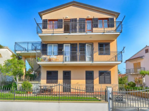 Apartment Ljiljana 1553