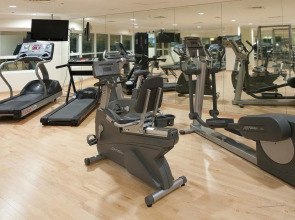 Sunday Hotel Holiday International Dubai