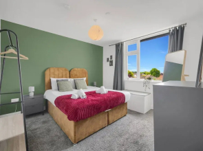 Stylish Modern Apartment - Free Parking - W