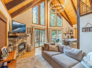 West Shore Tahoe Cabin - Loft Movie Nights Pets
