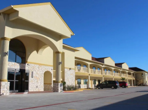 Express Inn & Suites - Bush Airport