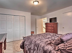 Expansive Getaway ~ 2 Miles to Mendenhall Glacier!