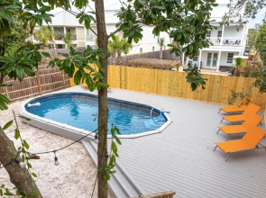 Zula Beach Vacation Home, Sleeps 16, Private Heated Pool, 4min Walk To The Beach, Pets Welcome, Fenced Yard