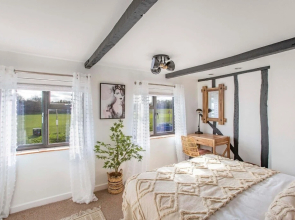 Stunning Character 2bed Cottage in St Albans Wifi