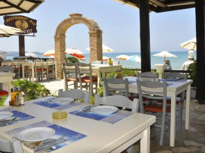 Roula's Studios & Apartment