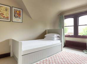 Westover Road III by Onefinestay