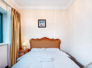 Yangjiang Hailing Island Chunnuan Huakai Apartment