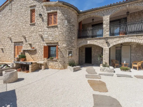 Apartment Alba