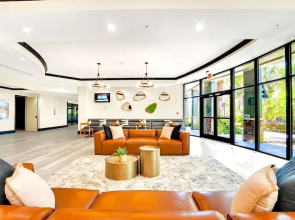 Upstay - Condo for 8 w Pool-hot Tub-sauna More