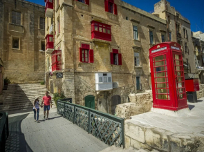 Seashells 2 Bedroom Apartment by Getaways Malta