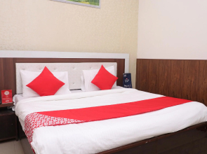 OYO 27029 Home Stay