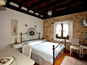 To Archontiko Guest House