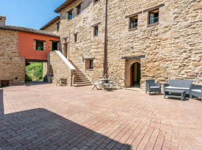 Awesome Home in Camerino With Outdoor Swimming Pool, Wifi and 2 Bedrooms