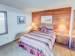 Canyon Ski & Racquet #1