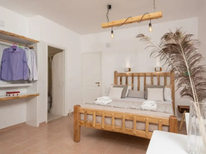Aqua Naxos Apartments and Suites