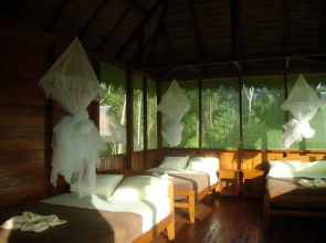 Huitoto Lake Lodge