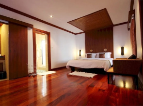 The Harbor Grand