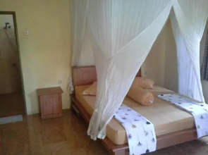 Arnel Bungalows