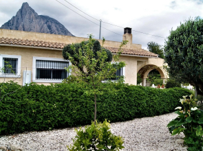 Lovely Holiday Home in Finestrat with Swimming Pool