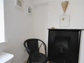 10 Cobb Terrace