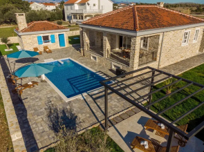 Villa Zizi in Vrsi With 4 Bedrooms and 3 Bathrooms