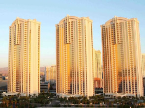 Jet Luxury at The Signature Condo Hotel