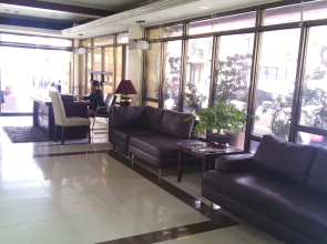 Blue Velvet Hotel & Cafe