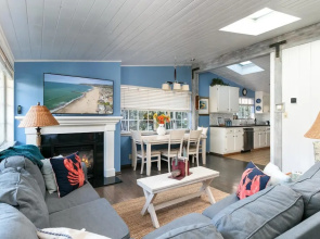 Ventura Beach Oasis by RedAwning