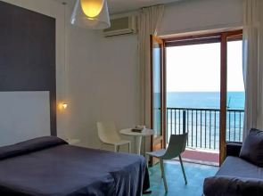 Hotel La Playa