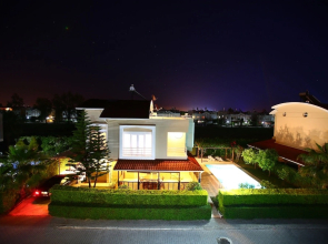 Paradise Town Villa Royal