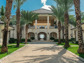 Oceanfront Luxury Villa With Amazing Staff