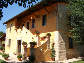 House With 2 Bedrooms in Spoleto, With Wonderful City View, Pool Acces