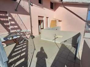 Appartamento luminoso e spazioso al primo piano