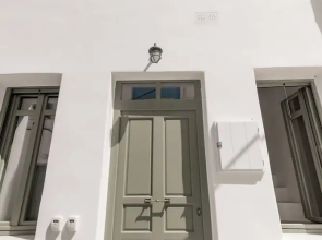 aniko suites White Alley