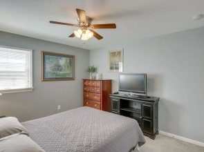 Comfortable Milwaukee Abode ~ 10 Mi to Downtown!